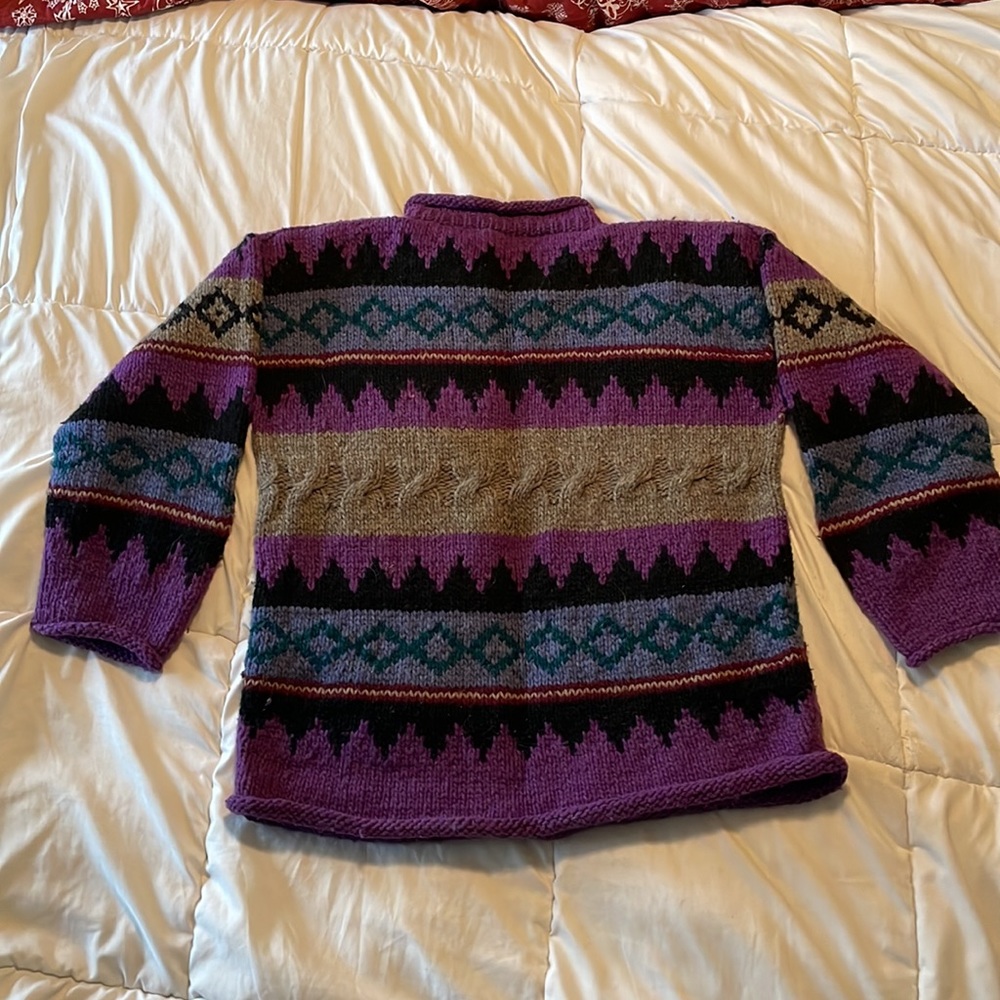 Beautiful Hand knit imported from Ecuador. - Picture 2 of 3